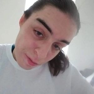 Meet your Posher, Hollzo